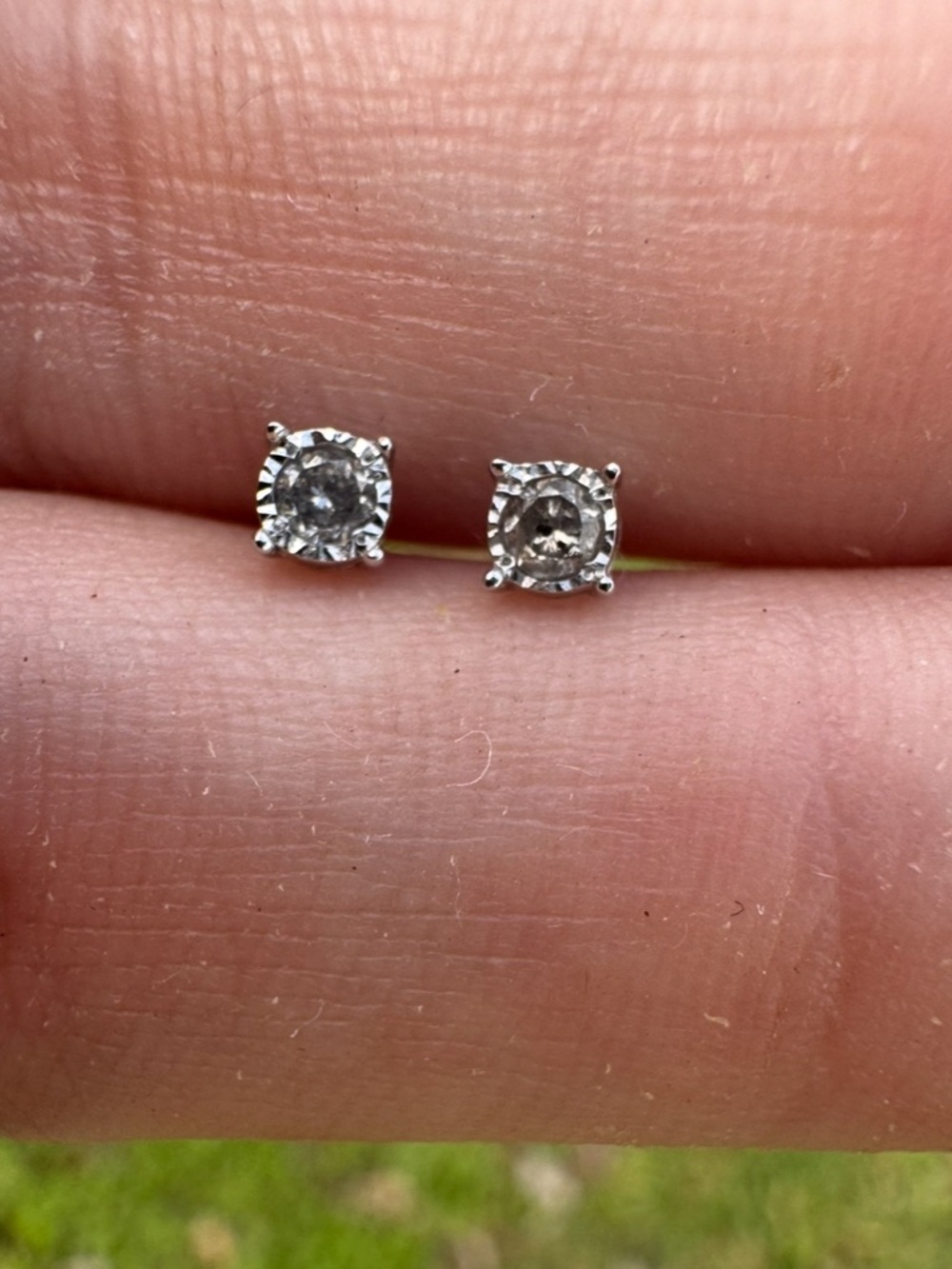 Vintage solid 10k white gold genuine champagne diamond stud earrings